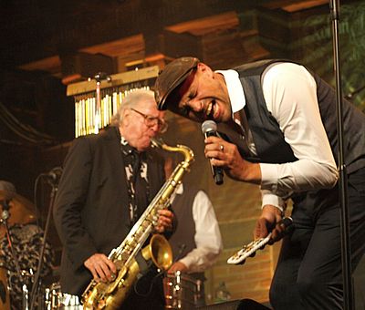 Alle zwei Jahre verwandelt sich Hof Sickmann in Badbergen-Langen beim Musiksommer Artland zur Konzertbühne. Wegen seiner unvergleichlichen Atmosphäre ist das Musikfestival bei Zuschauern wie Künstlern äußerst beliebt. Hier ein Foto des Auftritts des Künstlers Max Mutzke beim Musiksommer Artland 2017.